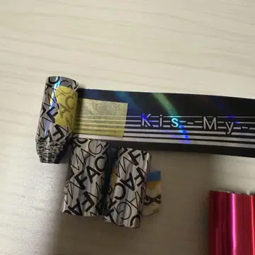 Kis-My-Ft2 은색 테이프