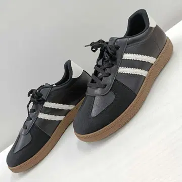 새상품 남성용 26.0cm 저먼 트레이너 스니커즈 블랙 2467
