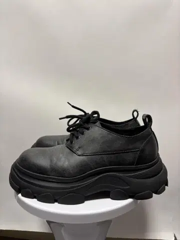 ZARA 블랙 통굽 스니커즈 28cm