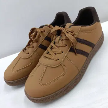 새상품 남성용 27.0cm 저먼 트레이너 스니커즈 황토색 2467