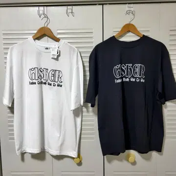 2매 세트 미사용 새상품 GISHER TEE 티셔츠 블랙 티셔츠