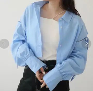 어깨 트임 리본 숏 셔츠