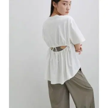 화이트 상의 드레이프 밑단 변형 디자인 반팔 티셔츠 여름옷 루즈핏 심플