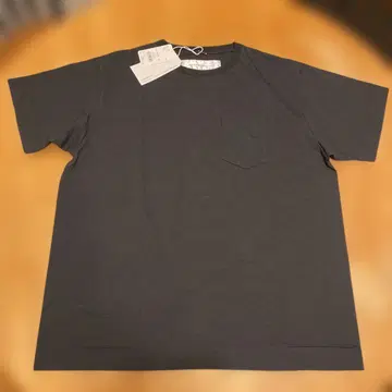 일본제 NECESSARY or UNNECESSARY 블랙 티셔츠