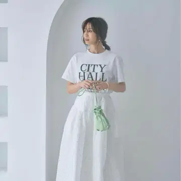 아르페쥬 스토리 새상품 라메 도트 자수 스커트 화이트