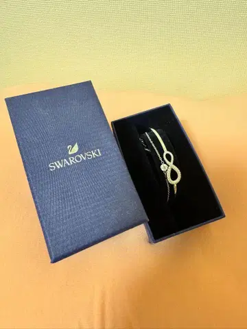 SWAROVSKI 인피니티 2줄 뱅글 팔찌