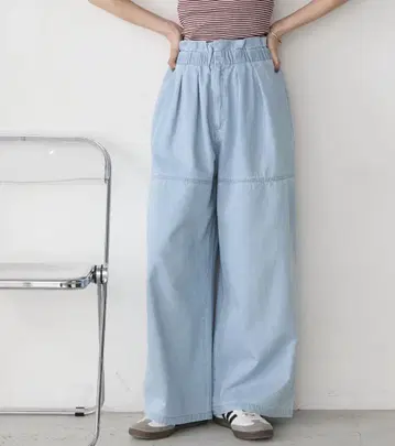 forksy. 허리 턱 개더 라이트 온스 데님 와이드 팬츠 밴딩