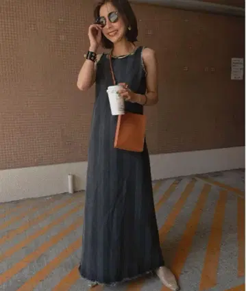 AMERI STRIPE DAMAGE DENIM DRESS