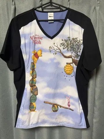 Disney 곰돌이 푸 V넥 티셔츠 XL