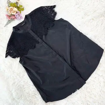 어반 리서치 로쏘 [F] 워셔블 요크 레이스 블라우스 블랙