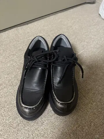 가죽 블랙 레이스업 캐주얼 슈즈