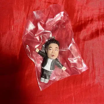 다이앤 고이고이고이하고 스스스스한 가챠 키링 유스케 씨