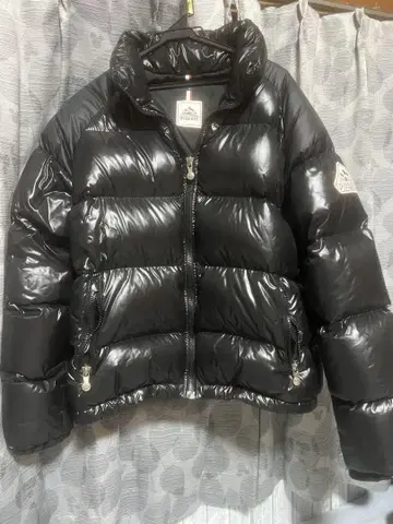 PYRENEX 블랙 다운 자켓 L 사이즈