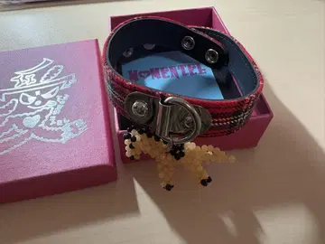 [MOMENTEL] check horse pendant choker