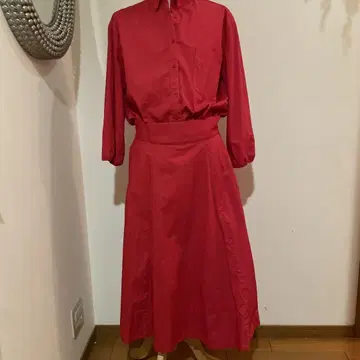 Mila Owen 긴팔 빨간색 셔츠 스타일 롱 원피스 밴드 카라 개더