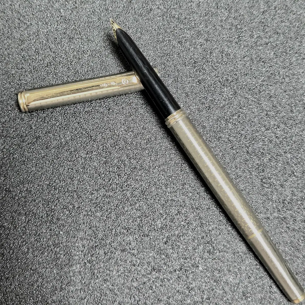 APIS Vintage Fountain Pen #파이롯트만년필,#몽블랑만년필,#라미만년필빈티지,#세일러만년필 on Bunjang  Global Site.