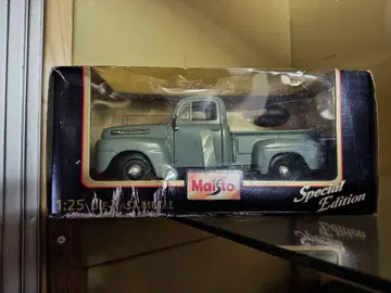 Maisto Ford F1 1948 트럭 1/24 스케일