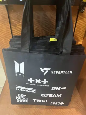 USJ 한정 HYBE JAPAN 토트백