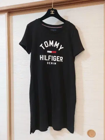 TOMMY HILFIGER 블랙 반팔 맨투맨 원피스 XS