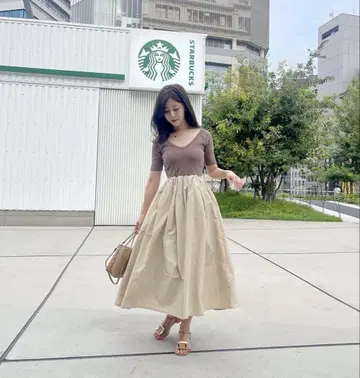 ST.ROONEY 리브 절개 플레어 원피스