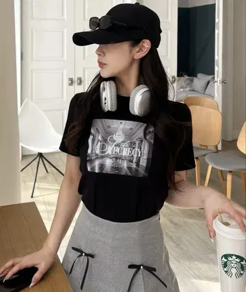 로얄 파티 티셔츠