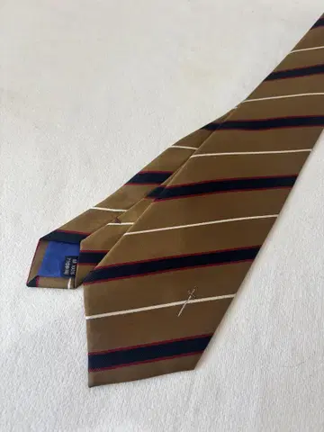 Gieves & Hawkes 브라운 스트라이프 넥타이