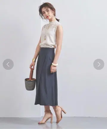 새상품급 유나이티드 애로우즈 블랙 플레어 스커트
