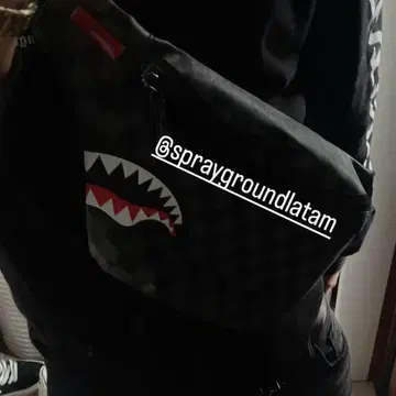 sprayground 숄더백