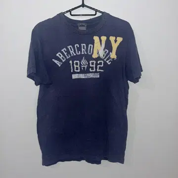 Abercrombie & Fitch M 사이즈 티셔츠
