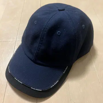 Acrne Studios 네이비 캡