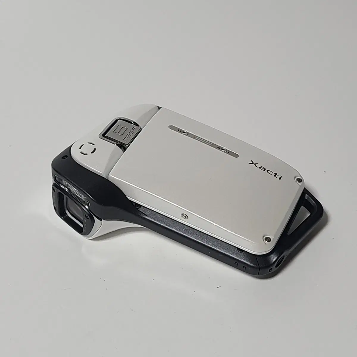 【動作確認ＯＫ】SANYO Xacti　DMX-CA65 Sanyo Dual Camera Xacti DMX-CG100 and DMX-GH1 • Camera News