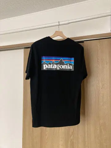 patagonia 블랙 T셔츠