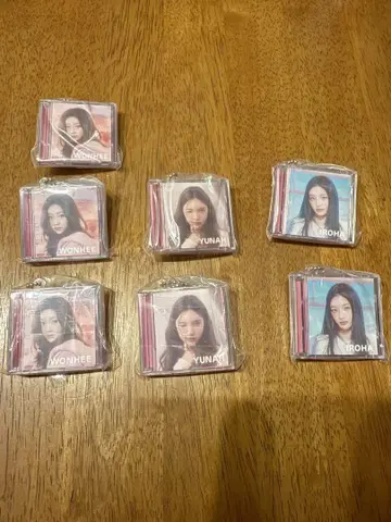 ILLIT 가챠 키링