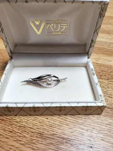 브로치