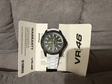 TW Steel YAMAHA VR46 모델 손목시계 화이트/블랙