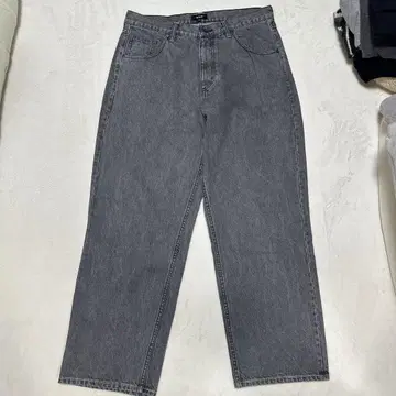 HUF 스트레이트 데님 팬츠