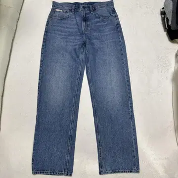 Calvin Klein 스트레이트 데님 블루