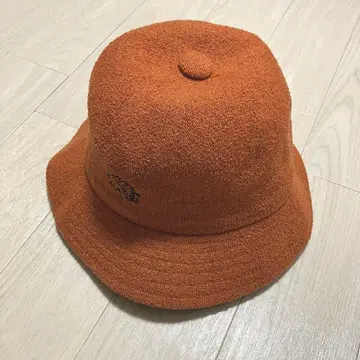 CA4LA 카시라 키스 해링 자수 캡 버킷햇 오렌지 블랙