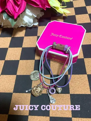 Juicy Couture 참 포함 헤어 액세서리 & 팔찌