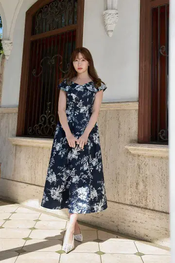 Secret Garden Midi Dress 새상품 행거 택 포함