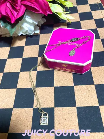 JUICY COUTURE 락형 펜던트 목걸이 초레어품