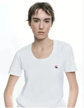 bibiy. B. BOAT CLUB TEE 화이트