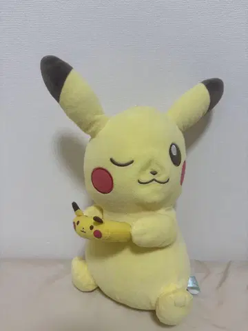 피카츄 봉제 인형 중형 윙크