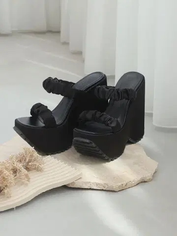 Darich 새틴 플랫폼 샌들