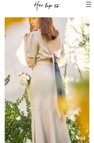 her lip to deep back ribbon dress