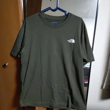 THE NORTH FACE 올리브 M 사이즈 티셔츠