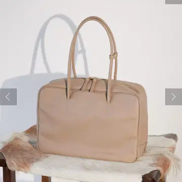 HOAW 스퀘어 보스턴 백 윔 가젯 베이지