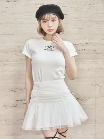택 포함 새상품 Darich 다리치 자수 로고 티셔츠