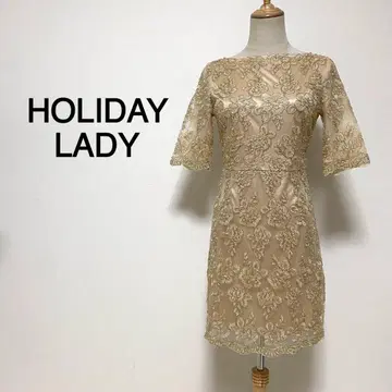 HOLIDAY LADY 베이지 컬러 꽃무늬 레이스 드레스