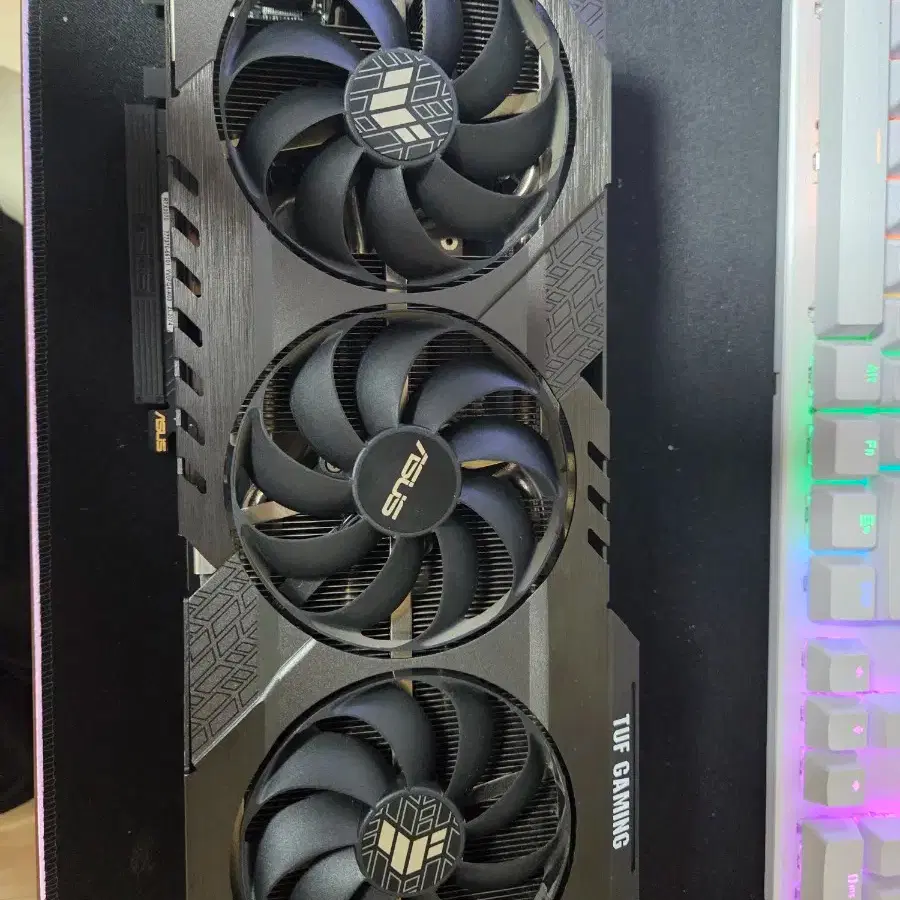 ASUS TUF 3070 팝니다.